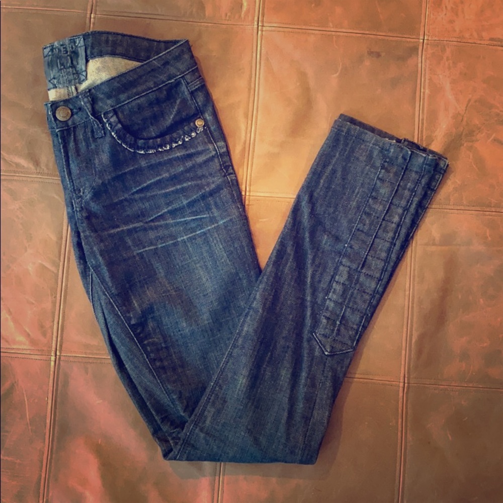 Neo LA Skinny Ankle Slit Jeans